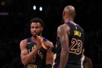 创纪录！布朗尼分球詹姆斯完成扣篮 NBA历史首现儿子助攻父亲得分