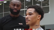 网红博主挑战杰伦布朗，一场美式单挑让他从此远离篮球😂