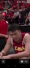 中国男篮vs日本，郭士强暂停布置时，王俊杰表情变化有些耐人寻味